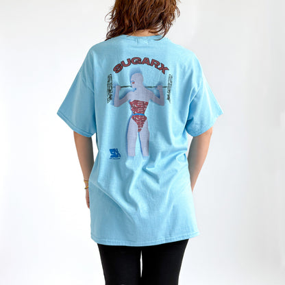 ブルーのビッグTシャツ、背面にSUGARFXロゴとロボット風グラフィック