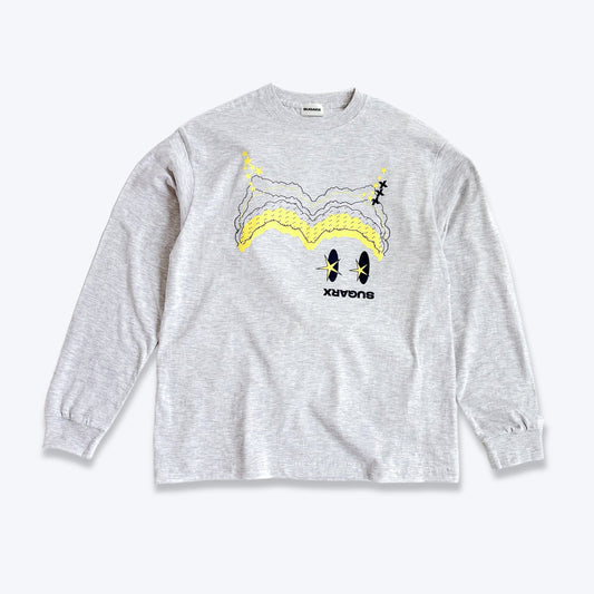 グレーの長袖Tシャツ、フロントにイラストと星モチーフのプリント